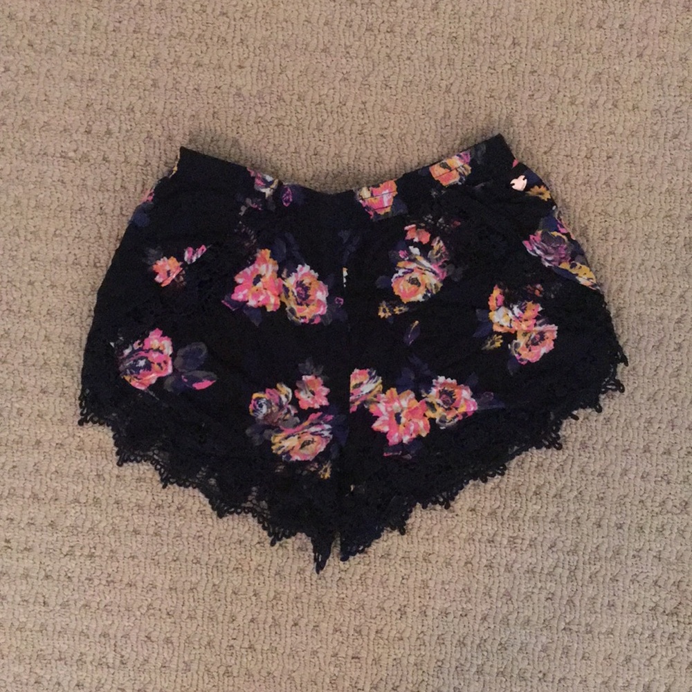 Flowy shorts